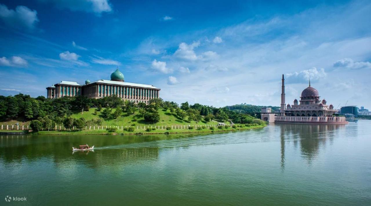 Putrajaya Dwiputra 6 Plus 1 Pax Blissful Fully Air-Con Suite エクステリア 写真